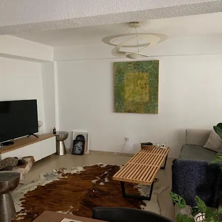 2 Bedroom Deluxe House In The City Center